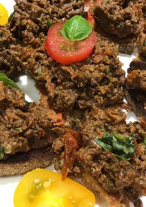 Paradicsomos-vargányás pesto recept fotója