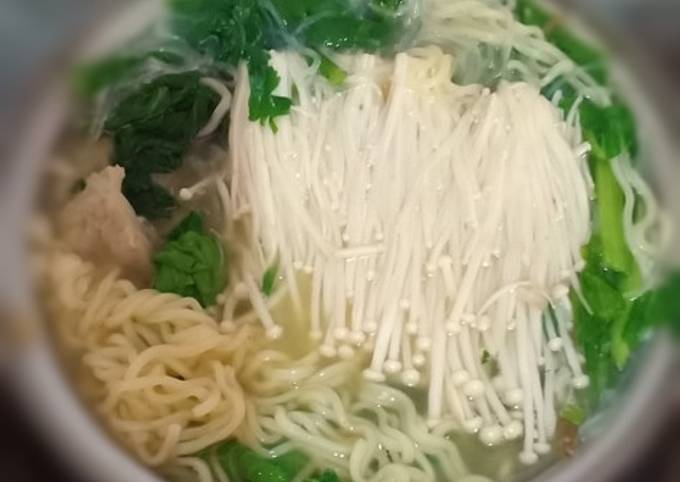 Resep Mie Kuah Jamur Enoki Oleh Ayuk Cookpad 4326