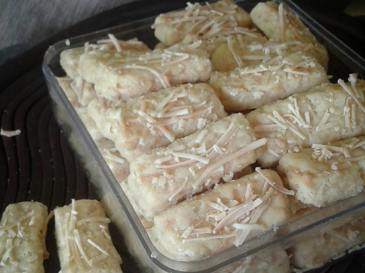 Langkah Mudah untuk Membikin Resep Kaasstengels (Eggless) yang Enak Banget Anti Ribet, Lezat