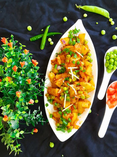 आलू मटर की सब्जी (aloo matar ki sabzi recipe in Hindi) रेसिपी मुख्य फोटो