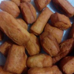 A picture of Chinchin/mandazi kuta.