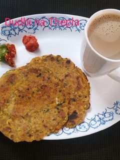 દૂધી ના થેપલા (Dudhi Thepla Recipe in Gujarati) રેસીપી મુખ્ય ફોટો