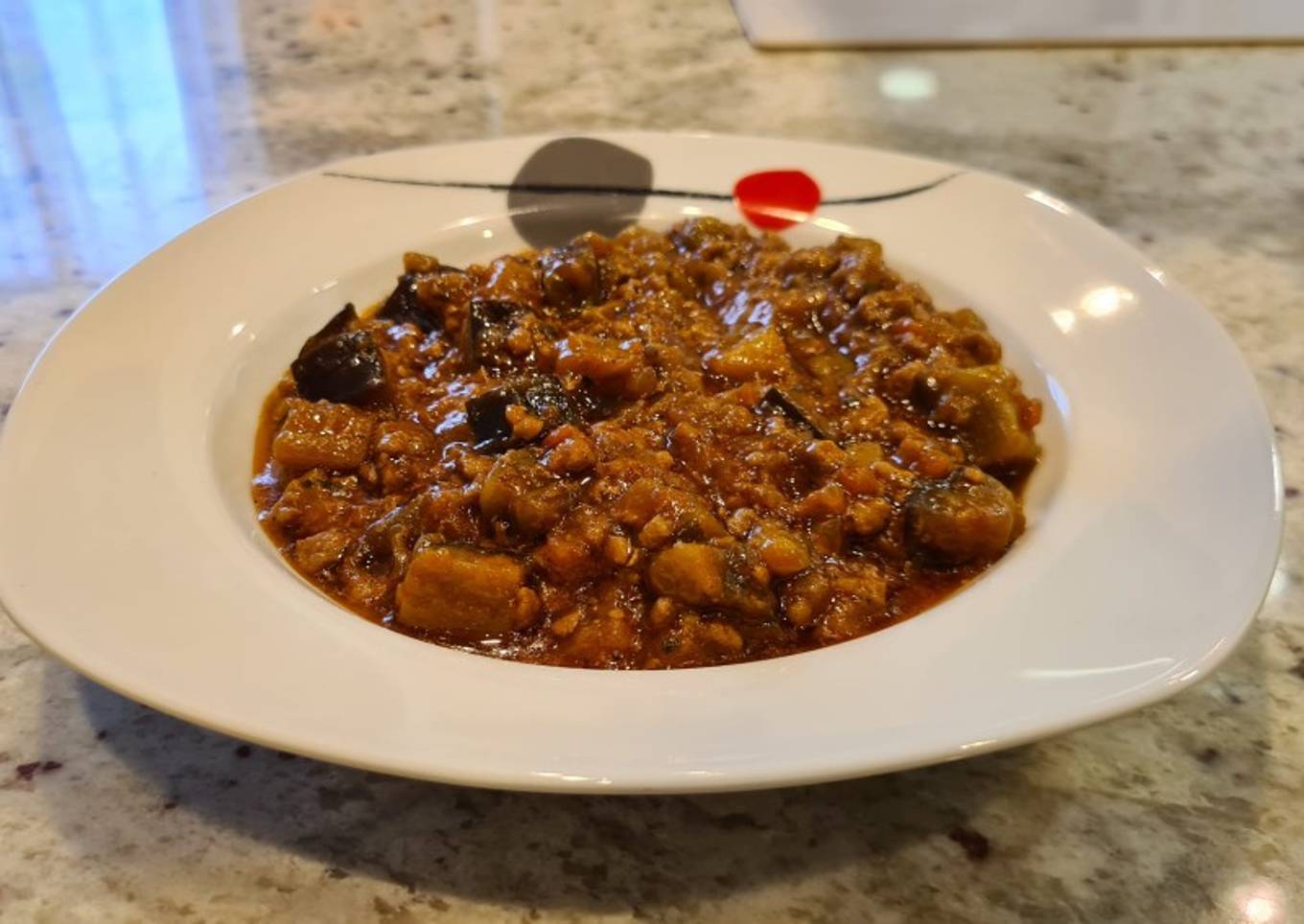 Salteado de berenjena y carne picada