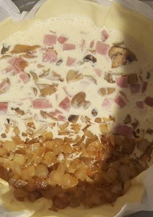 Une photo de Tarte mi-oignon mi-jambon