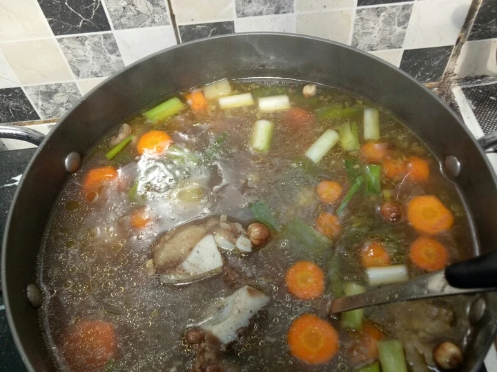 Cara Mudah Menyiapkan Resep Sop tulang sapi tanpa ribet yang Enak Banget Anti Ribet, Bisa Manjain Lidah