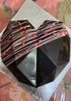 पीनाता केक (pinata cake recipe in Hindi) रेसिपी मुख्य फोटो