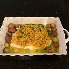 A picture of Crispy Topped Fish Fillets with Tiny Potatoes.