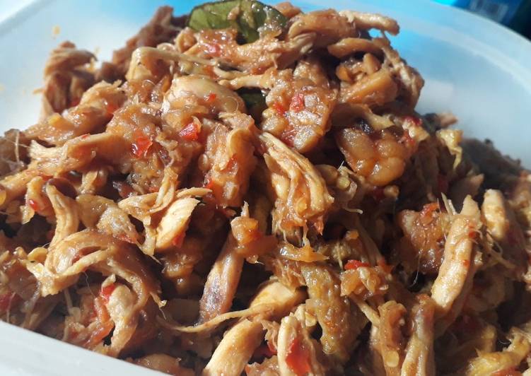 Ayam suwir tempe pedas