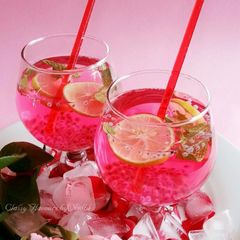 A picture of Sparkling Rose chia lemonade.