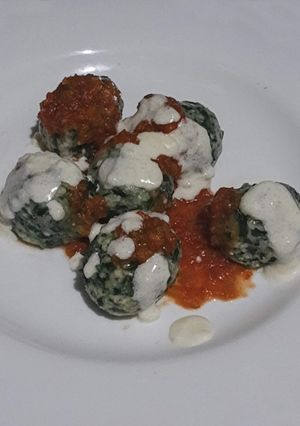Una foto de Malfatti de ricotta y espinaca