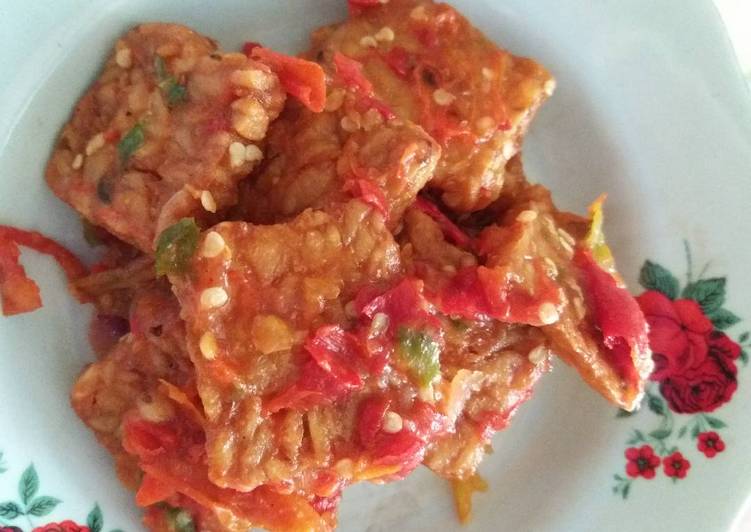 Tempe goreng penyet Ala Mama Kina