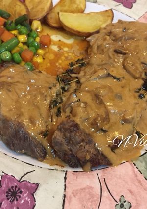 Foto resep Garlic Butter Steak with Mushroom Sauce