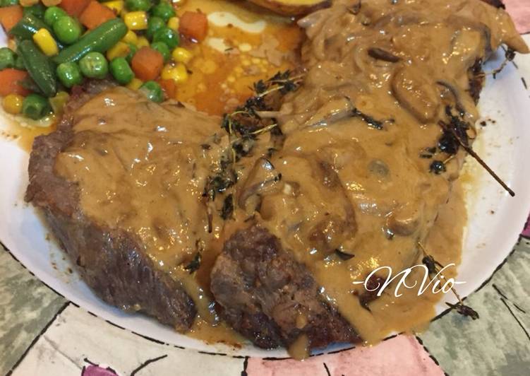 Resep Garlic Butter Steak With Mushroom Sauce Oleh Nina Violenty Cookpad