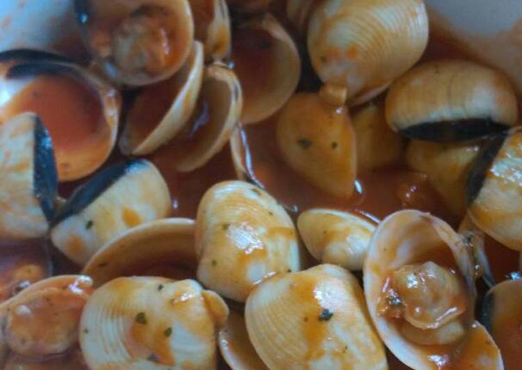 Almejas a la marinera