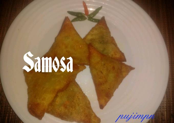 272. Samosa daging giling