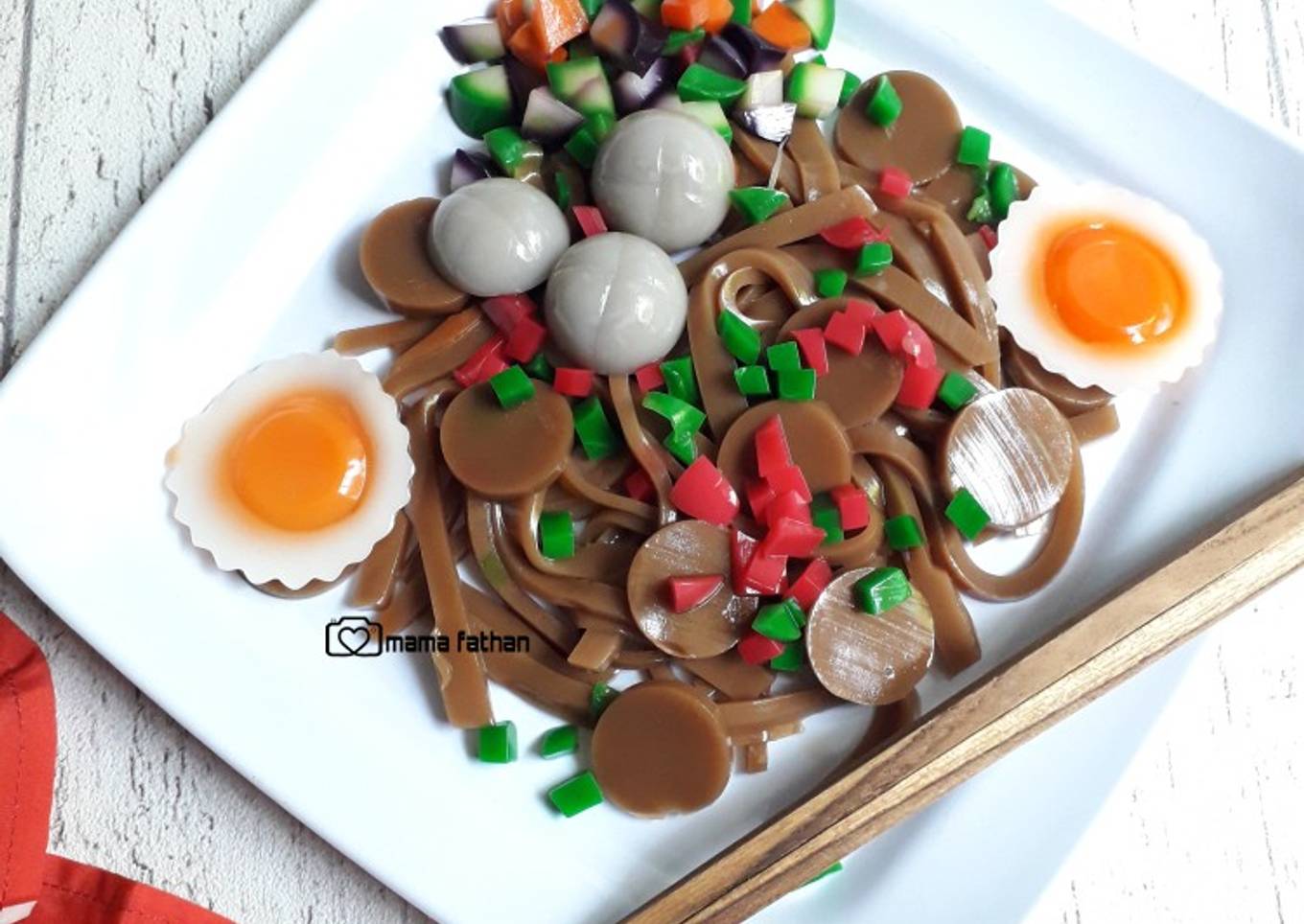 Puding mie goreng
