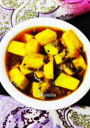 A picture of Instant Raw Mango Pickle.