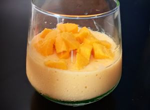 Una foto de Mousse de Mango Light