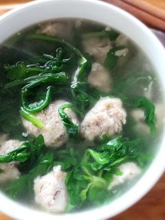 Hình của món Cải cúc nấu mọc.