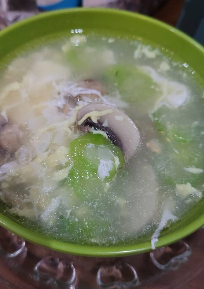 Foto resep Sup Jamur Praktis Enak