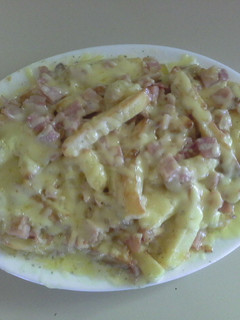 Una foto de Patatas estilo Foster's wollyWood con salsa ranchera