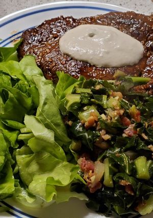 A picture of Creamy Horseradish Sauce.