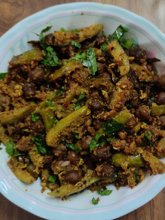 கோவைக்காய் கடலை வறுவல்(Courgette black chenna fry) செய்முறை முக்கிய புகைப்படம்