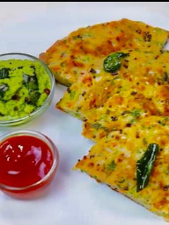 सूजी चीला (suji cheela recipe in Hindi) रेसिपी मुख्य फोटो