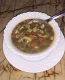 Sopa de lentejas y lacitos