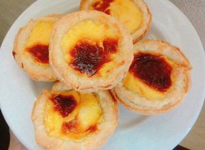 Hình của món Egg tart ngàn lớp.
