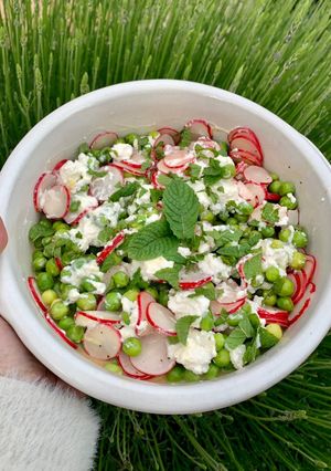 Une photo de Salade fraîche petits pois et radis