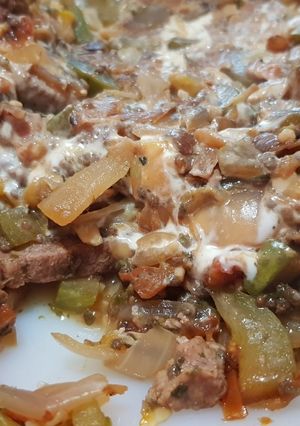 Una foto de Salteado con verduras y carne