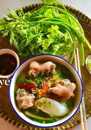 Hình của món Hủ tiếu giò heo.