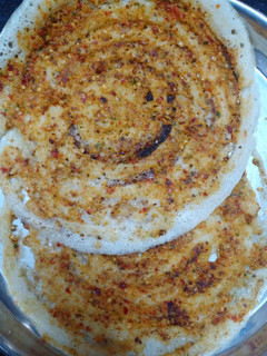பூண்டு மசாலா தோசை(Poondu masala dosai recipe in tamil) செய்முறை முக்கிய புகைப்படம்