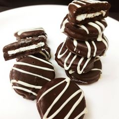 Chocolate Coated Oreos A picture of Chocolate Coated Oreos.