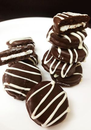 A picture of Chocolate Coated Oreos.