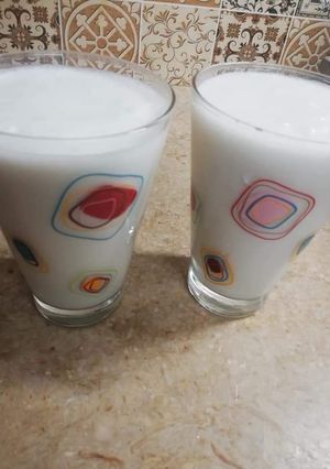 A picture of Meethi lassi.