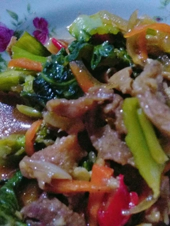Langkah Mudah untuk Menyiapkan Resep Cah daging sapi + pakcoy yang Menggugah Selera
