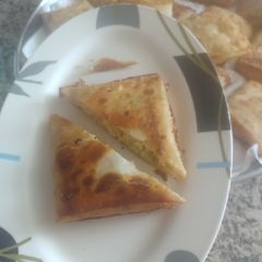 A picture of Paneer chilli pockets.