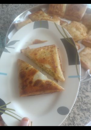 A picture of Paneer chilli pockets.