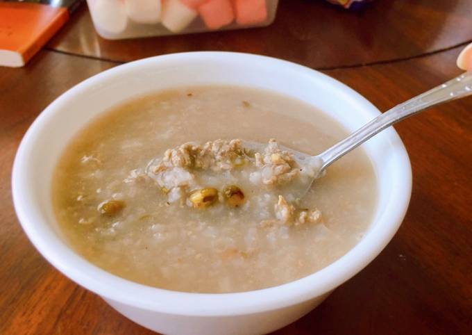 Rice soup with ground beef and green beans