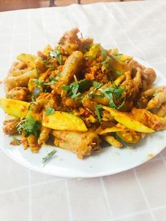 Hình của món Chân gà sốt thái.