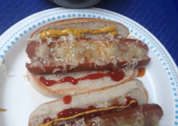Tasy Meaty Onionie Sauce, On Hotdogs