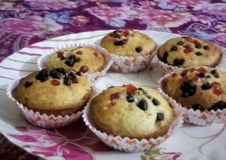 Step-by-Step Guide to Make Ultimate Choco chip  vanilla muffins
