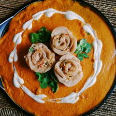 A picture of Paneer rosette parathas.