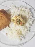 Papas rellenas con relleno de pollo y verduras