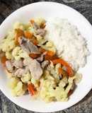 Thịt xào bông cải ớt chuông