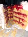 Kue Strawberry dengan Selai Homemade
