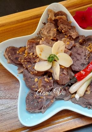 Hình của món Bắp bò ngâm mắm chua ngọt.