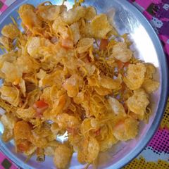 A picture of Namkin bhujiya chat.